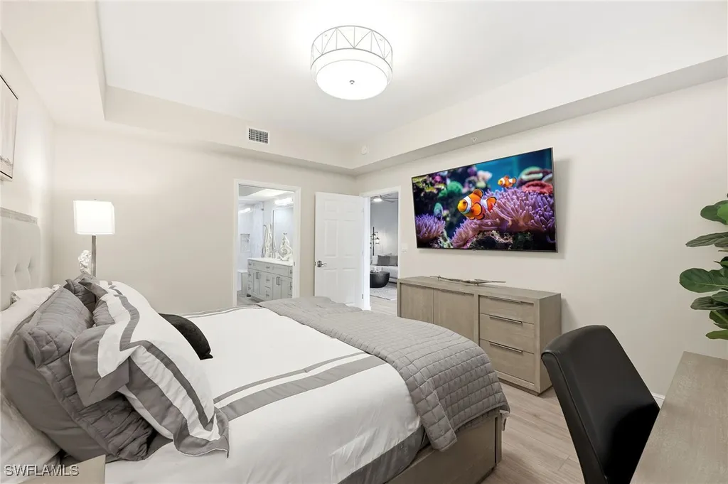 401 Bayfront Place Naples FL 34102