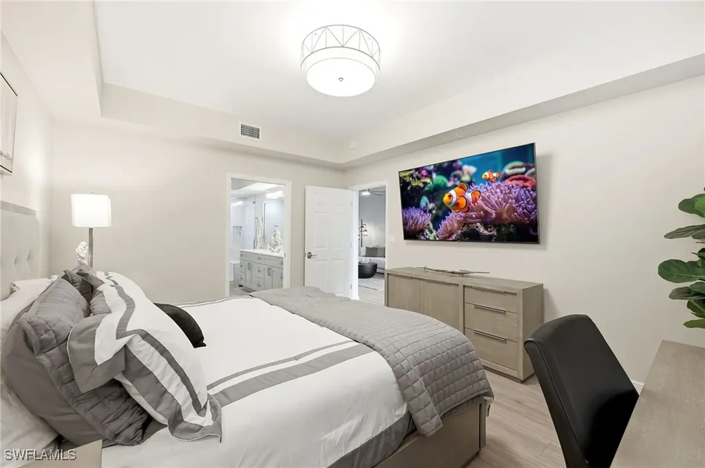 401 Bayfront Place Naples FL 34102