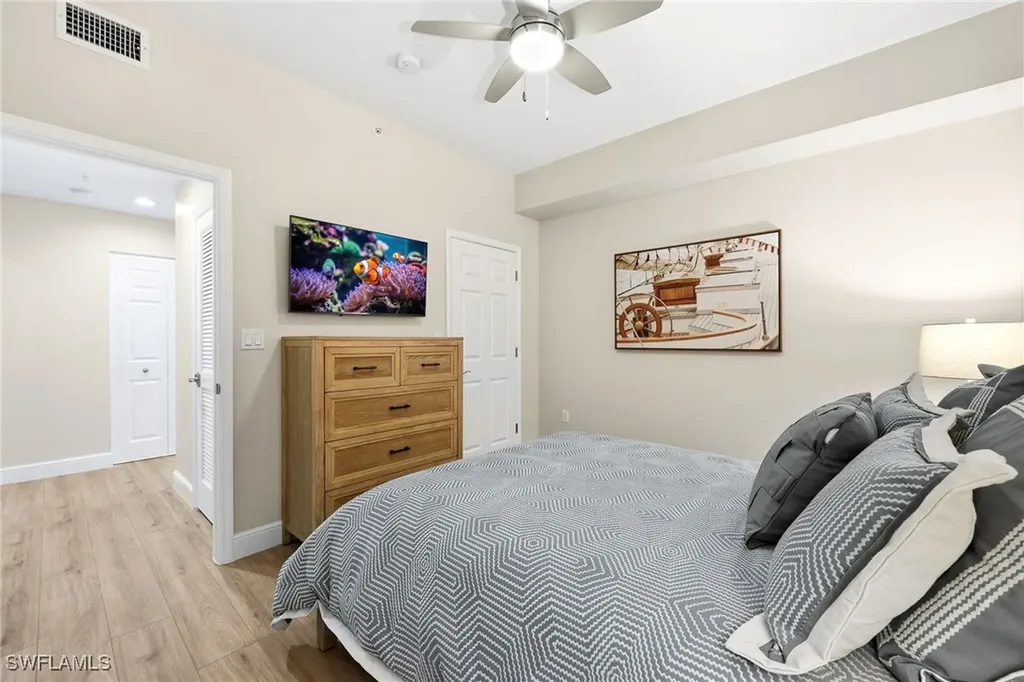 401 Bayfront Place Naples FL 34102