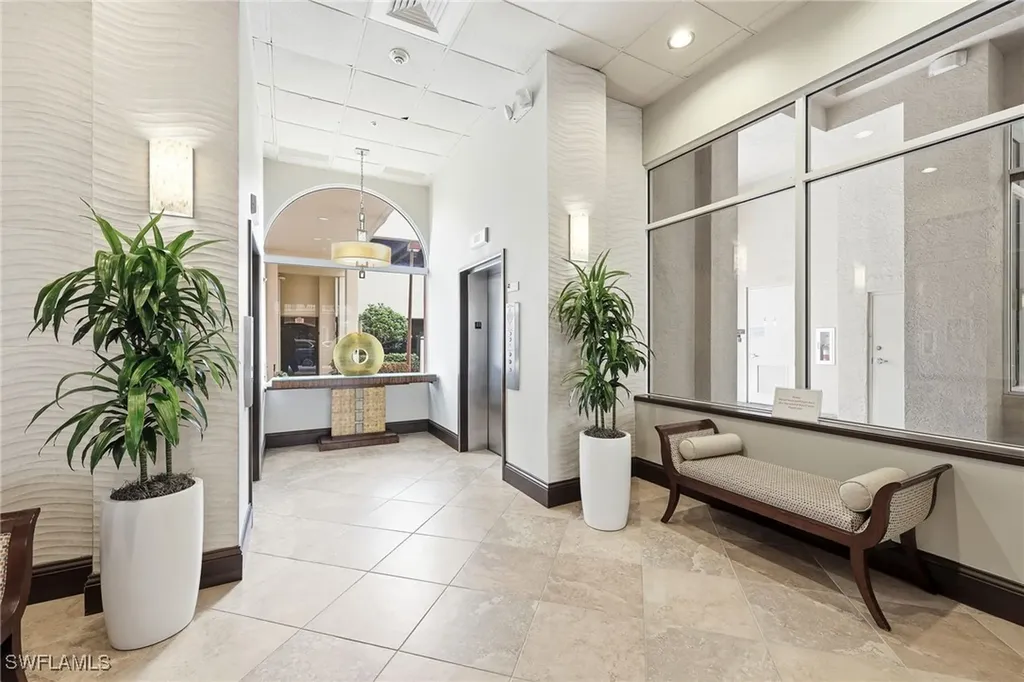 401 Bayfront Place Naples FL 34102