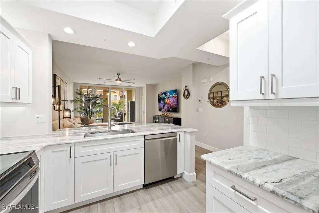 401 Bayfront Place Naples FL 34102