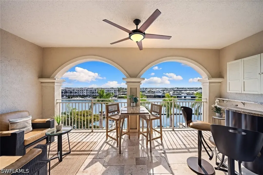 451 Bayfront Place Naples FL 34102
