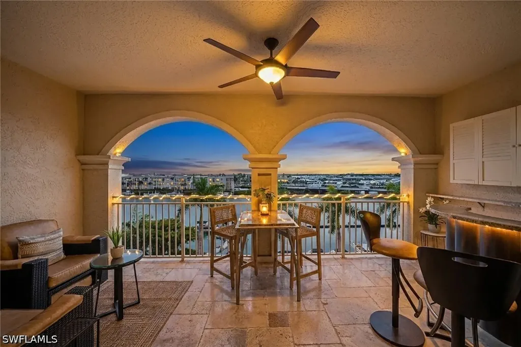 451 Bayfront Place Naples FL 34102