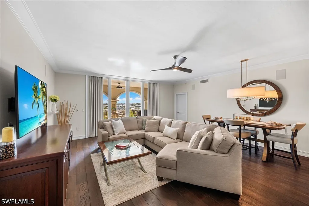 451 Bayfront Place Naples FL 34102