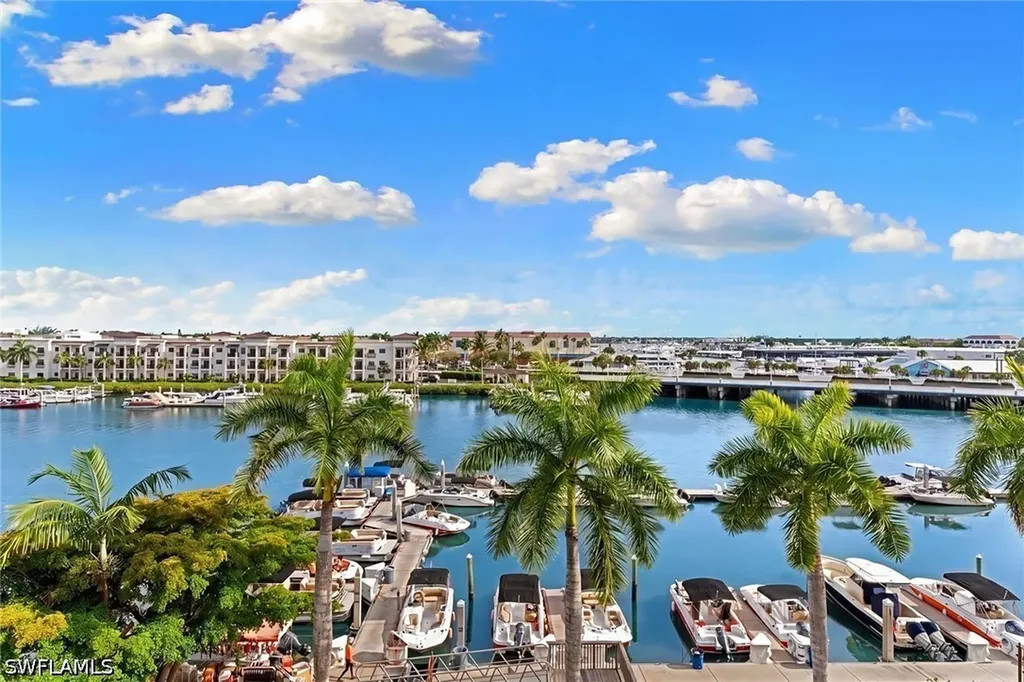 451 Bayfront Place Naples FL 34102