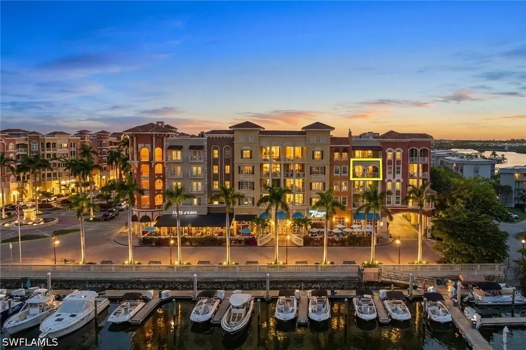 451 Bayfront Place Naples FL 34102