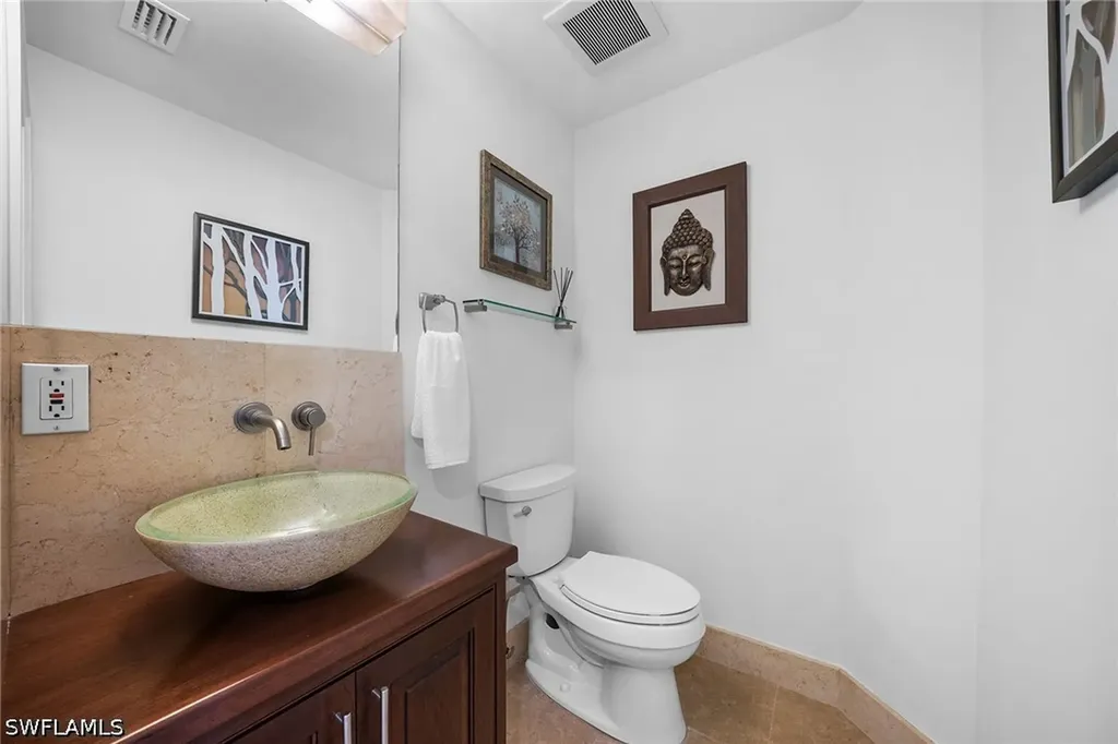 451 Bayfront Place Naples FL 34102