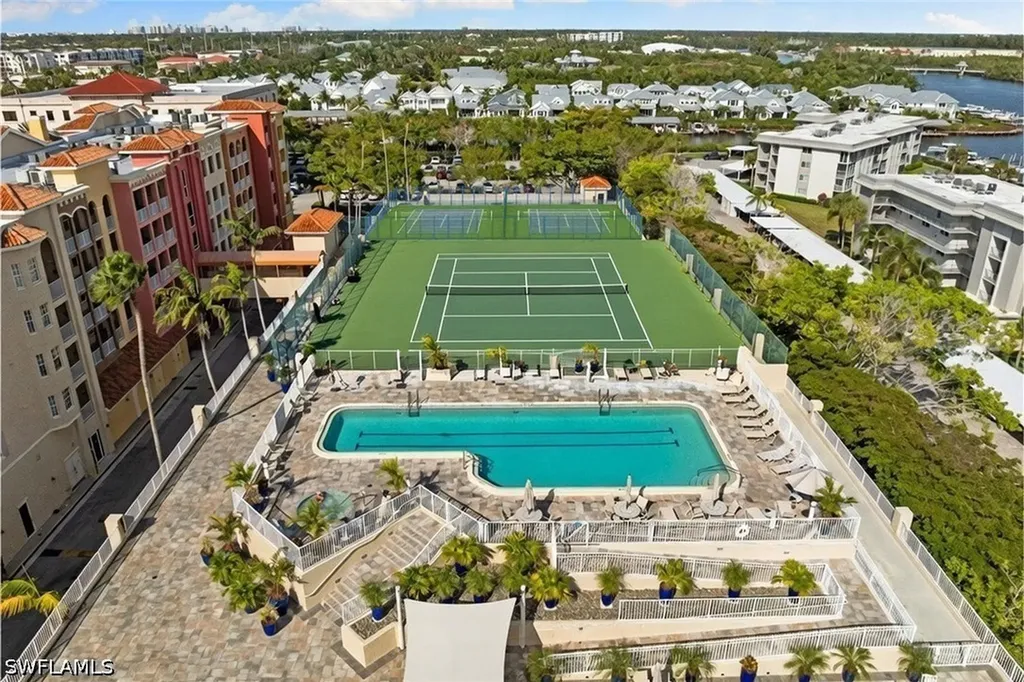 451 Bayfront Place Naples FL 34102