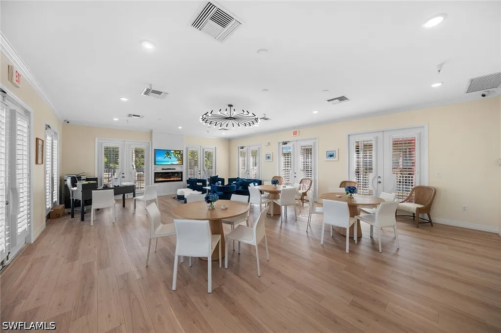 451 Bayfront Place Naples FL 34102
