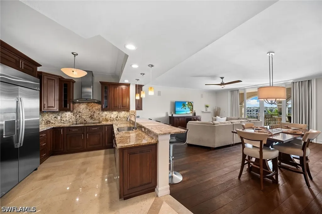 451 Bayfront Place Naples FL 34102