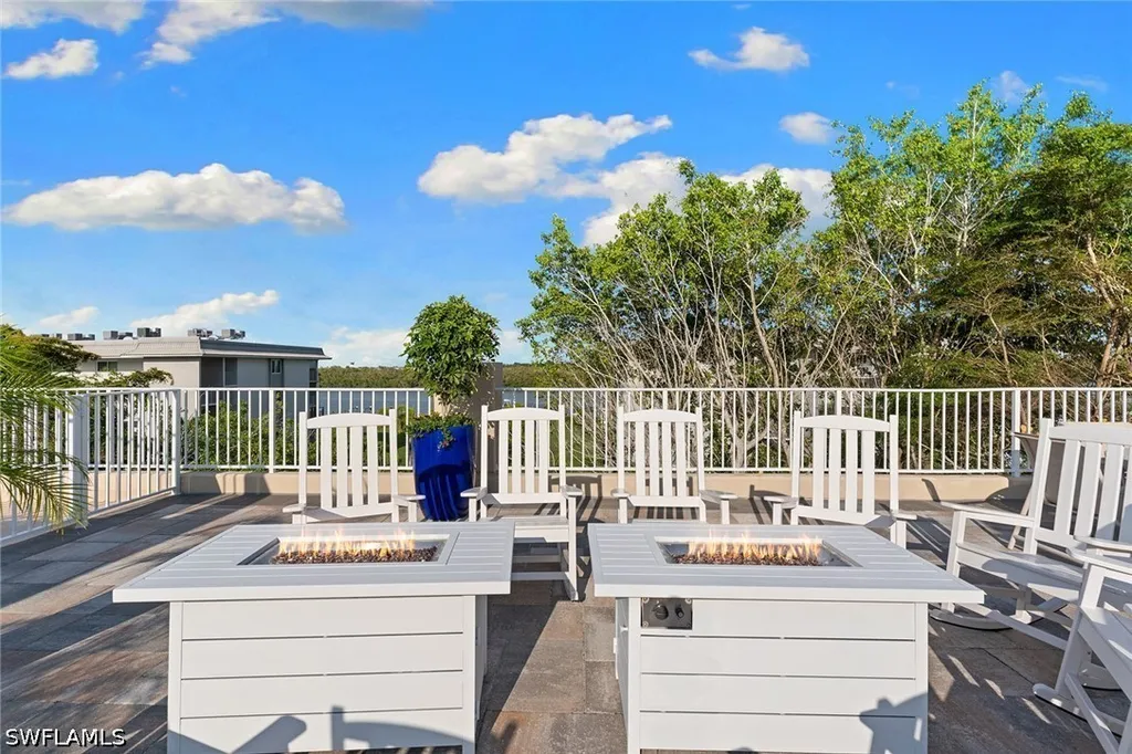 451 Bayfront Place Naples FL 34102