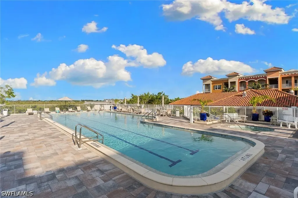 451 Bayfront Place Naples FL 34102