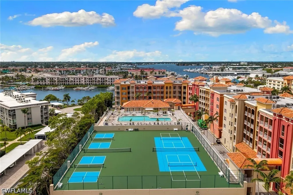 451 Bayfront Place Naples FL 34102