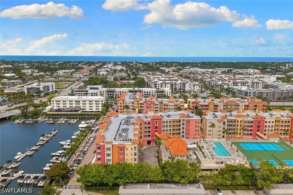 451 Bayfront Place Naples FL 34102