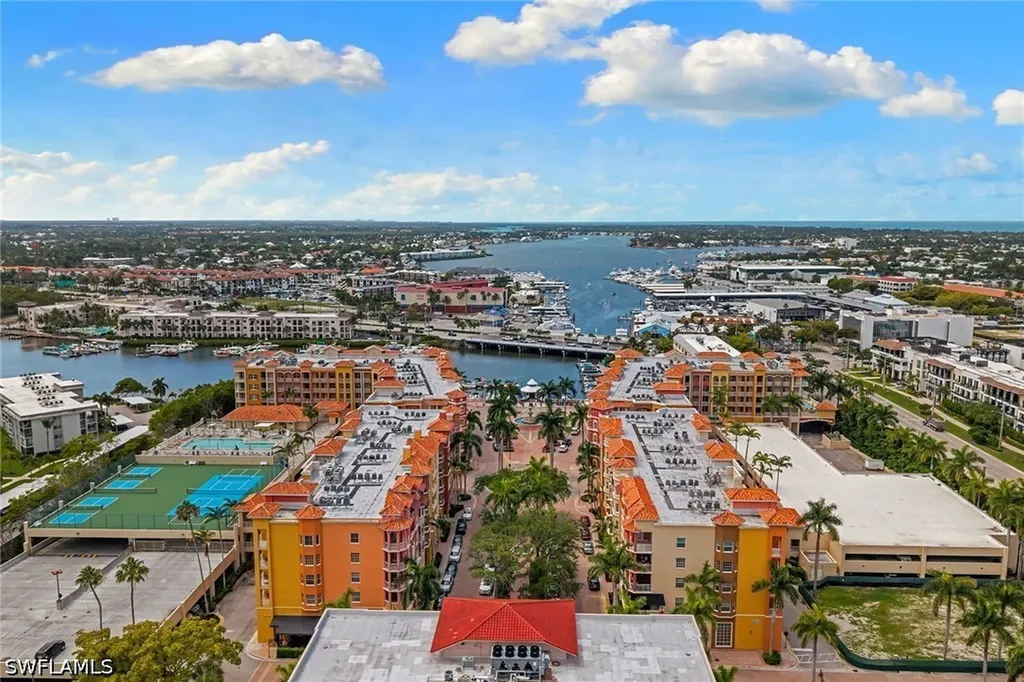 451 Bayfront Place Naples FL 34102