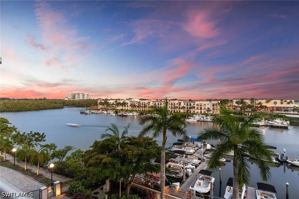 451 Bayfront Place Naples FL 34102