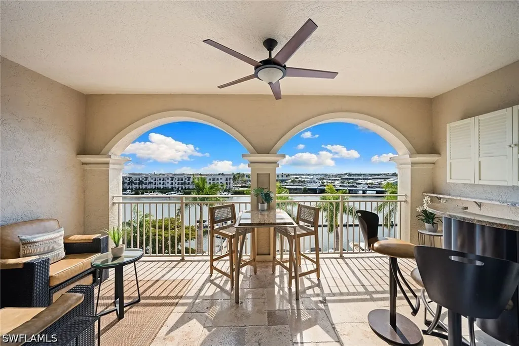 451 Bayfront Place Naples FL 34102