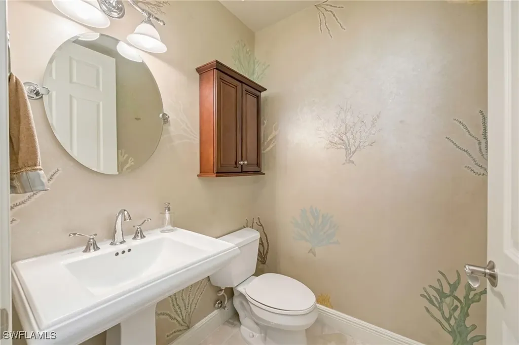 580 El Camino Real Naples FL 34119