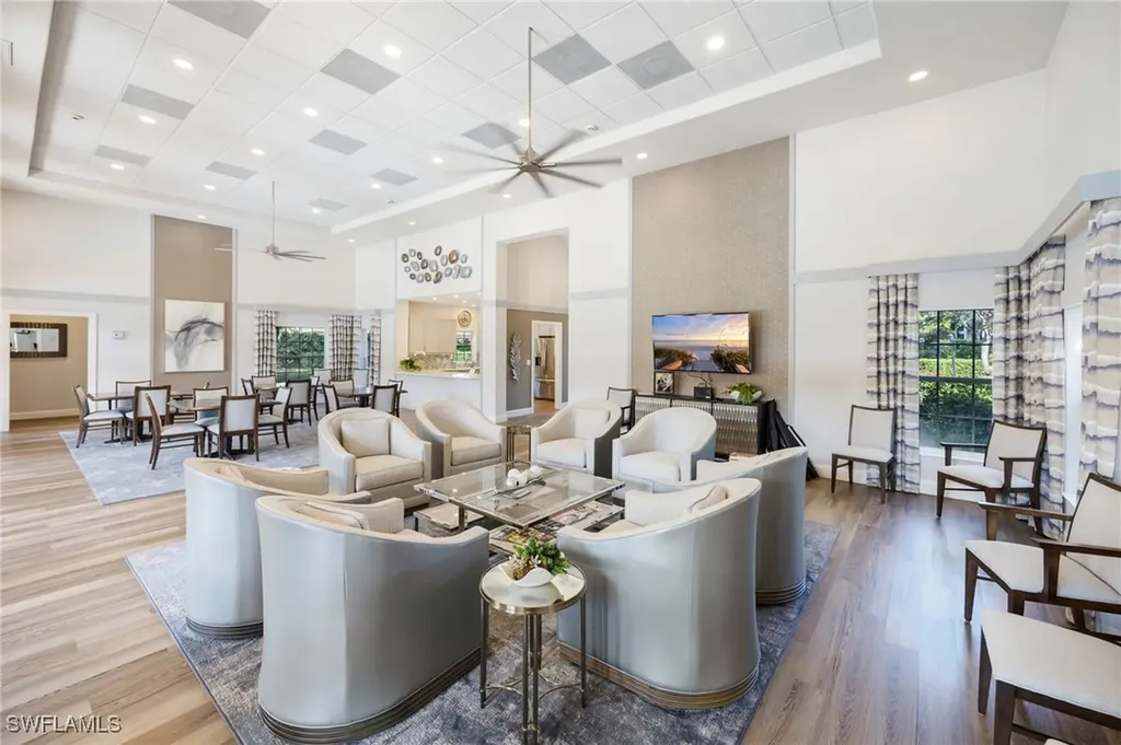 580 El Camino Real Naples FL 34119