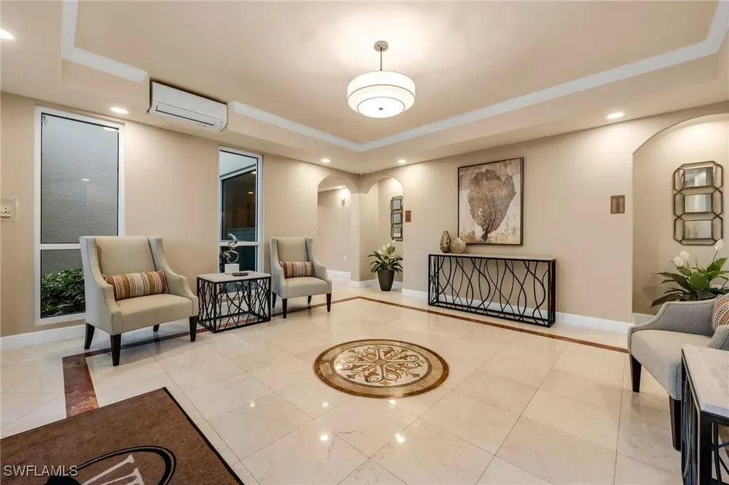 580 El Camino Real Naples FL 34119