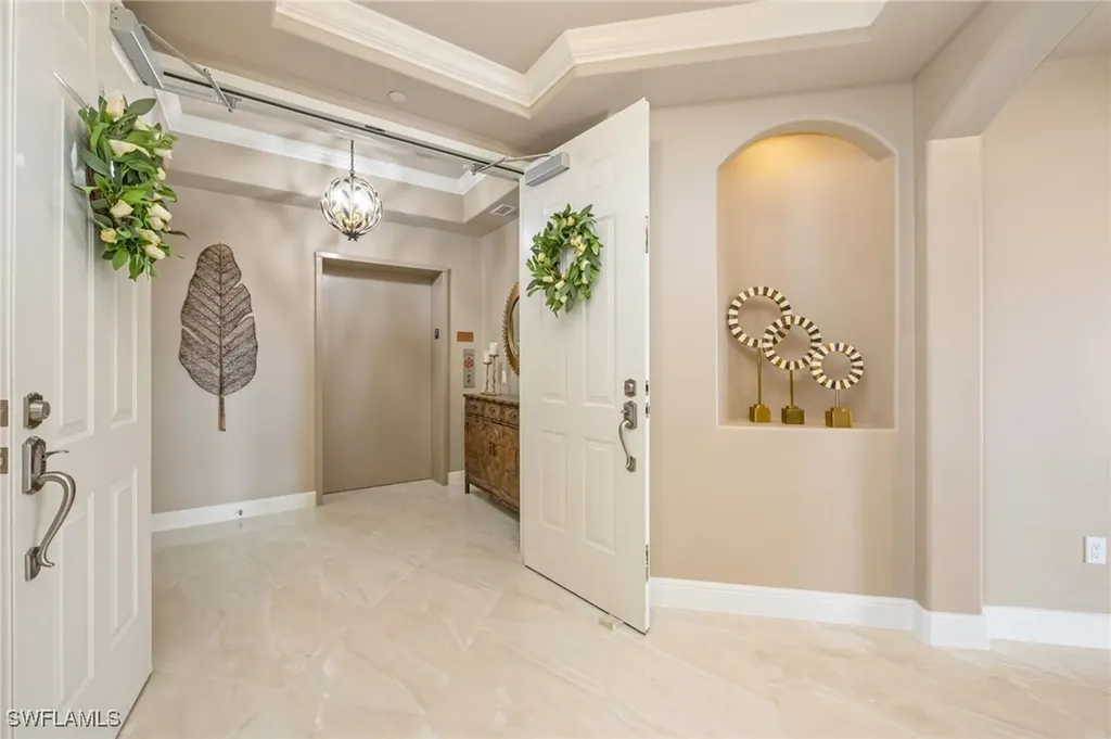 580 El Camino Real Naples FL 34119