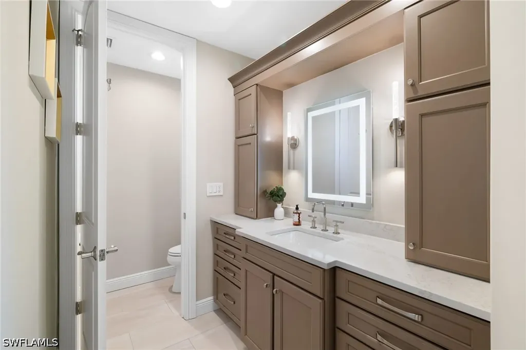 17721 Via Bella Acqua Court Miromar Lakes FL 33913