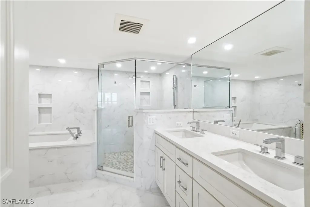 5601 Turtle Bay Drive Naples FL 34108