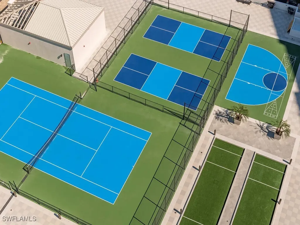 4051 Gulf Shore Boulevard N Naples FL 34103