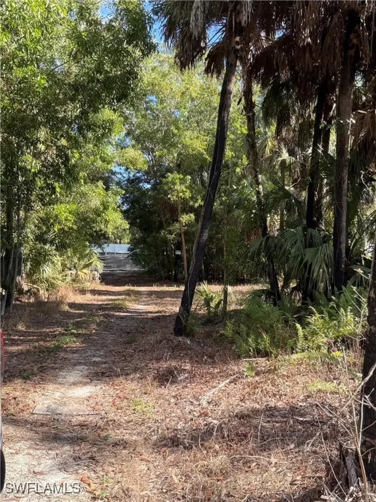 2185 Markley Avenue Naples FL 34117