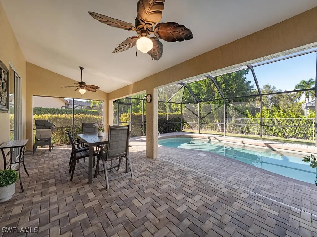 579 Raven Way Naples FL 34110