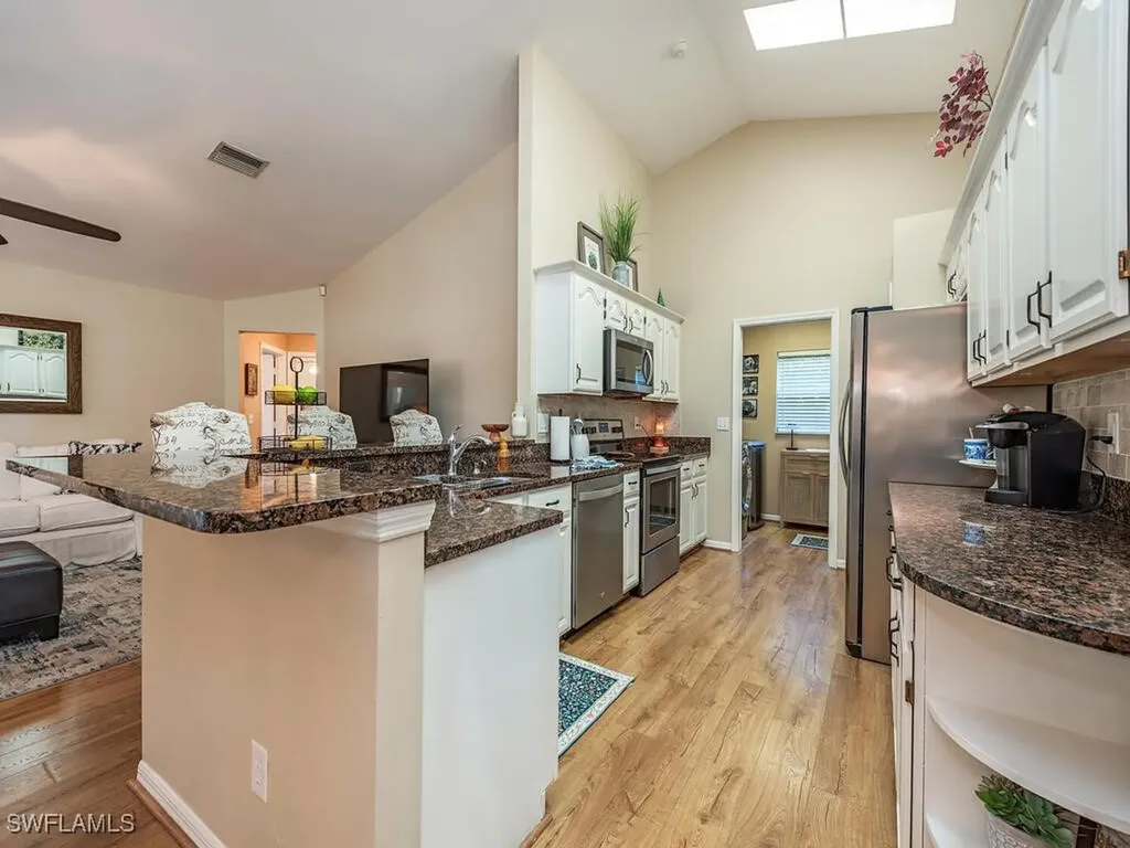579 Raven Way Naples FL 34110