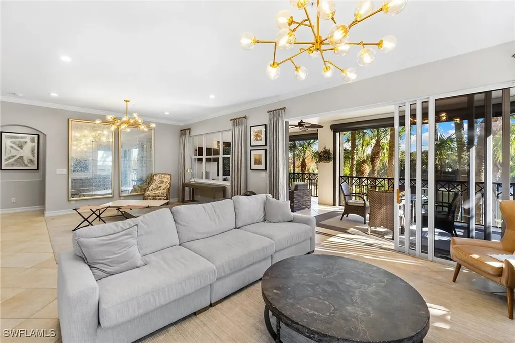 2864 Tiburon Boulevard E Naples FL 34109