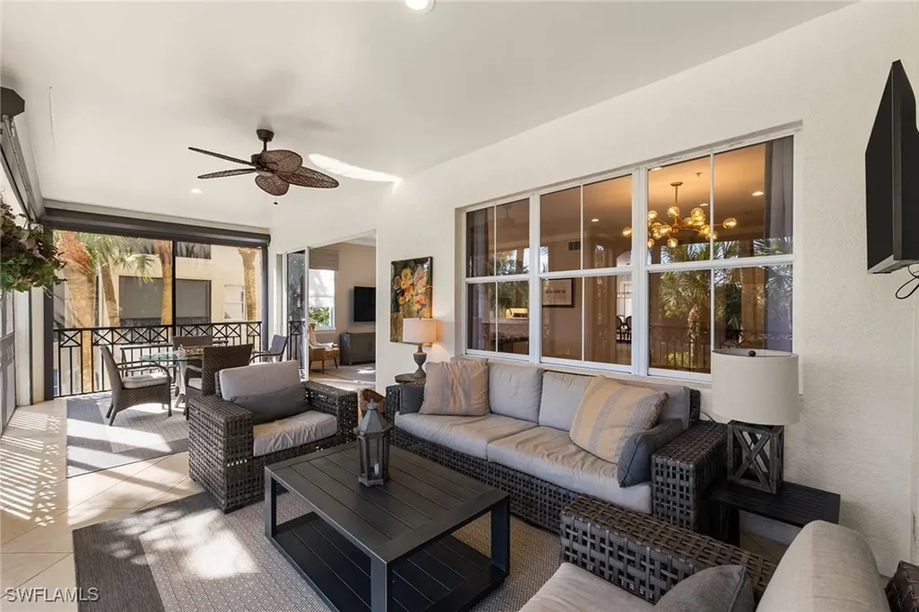 2864 Tiburon Boulevard E Naples FL 34109