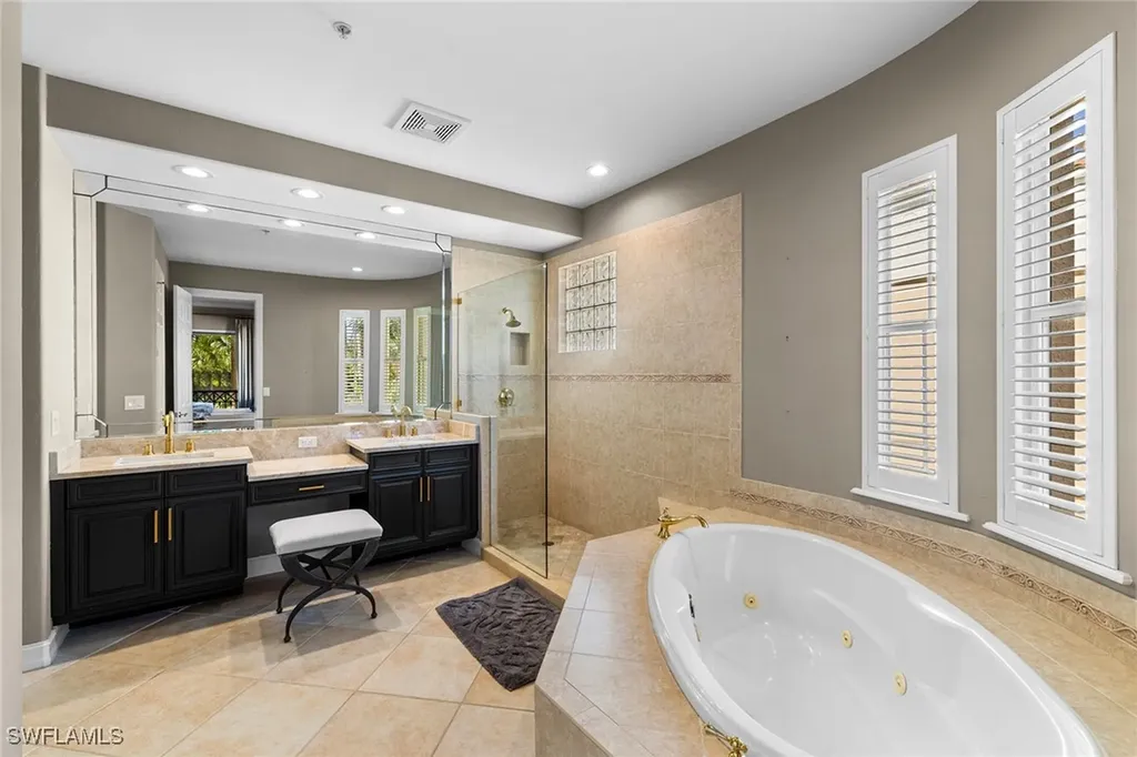 2864 Tiburon Boulevard E Naples FL 34109