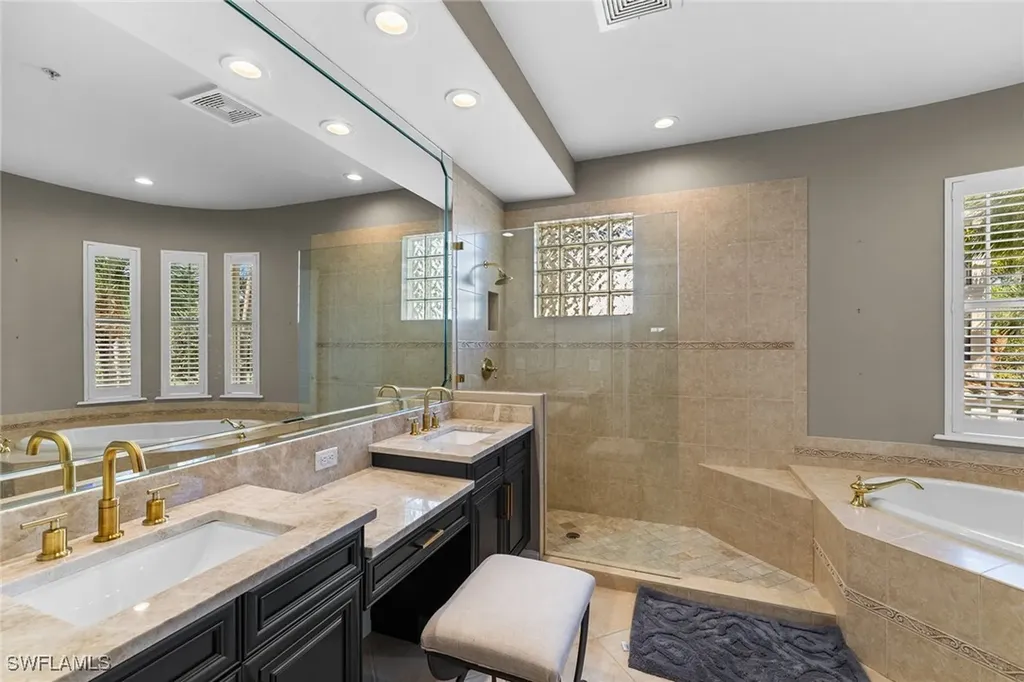 2864 Tiburon Boulevard E Naples FL 34109