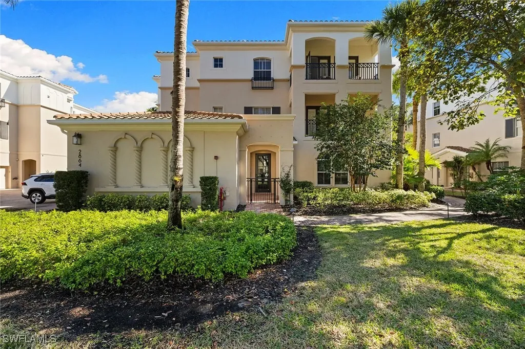 2864 Tiburon Boulevard E Naples FL 34109