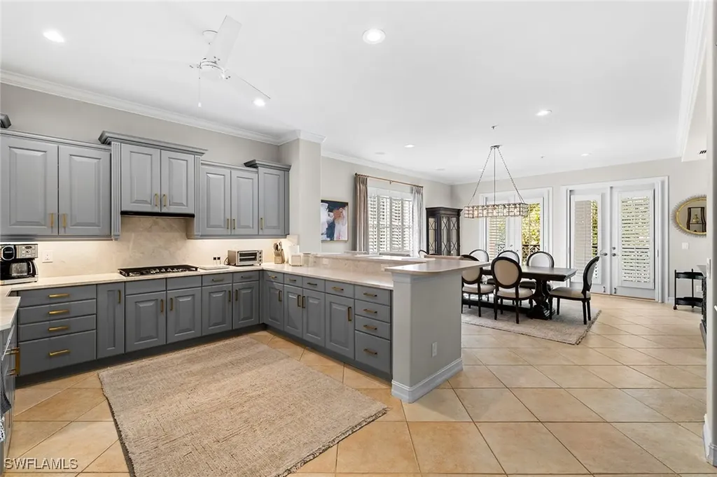 2864 Tiburon Boulevard E Naples FL 34109