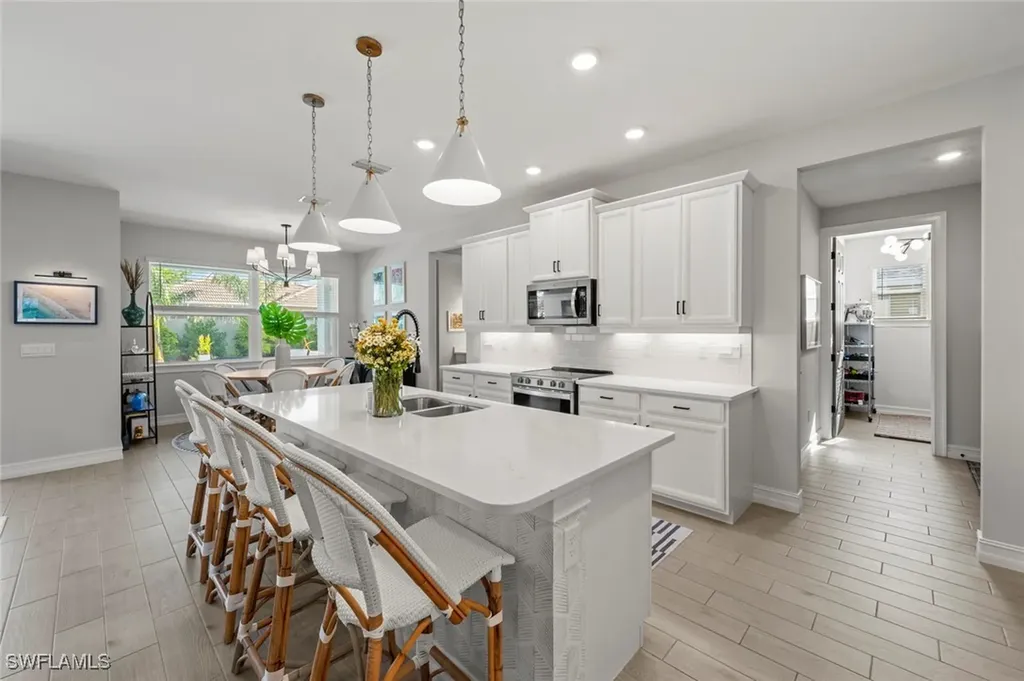 10581 Woodchuck Lane Bonita Springs FL 34135