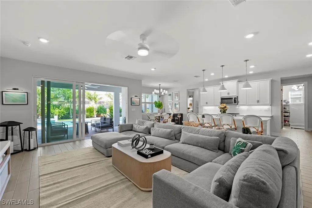 10581 Woodchuck Lane Bonita Springs FL 34135