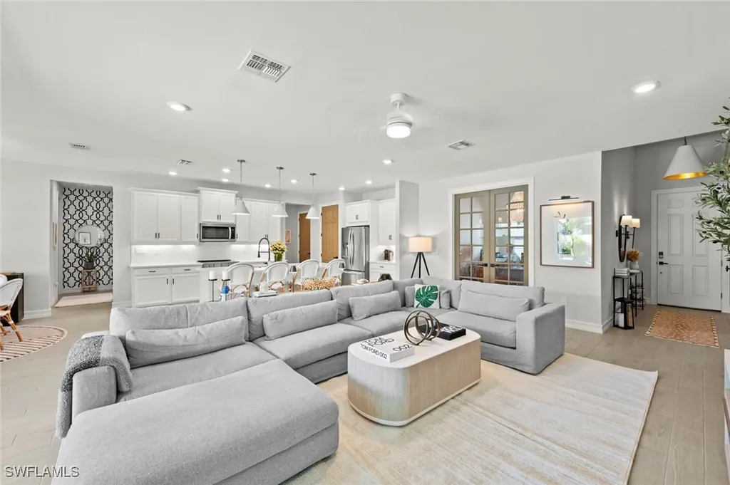 10581 Woodchuck Lane Bonita Springs FL 34135