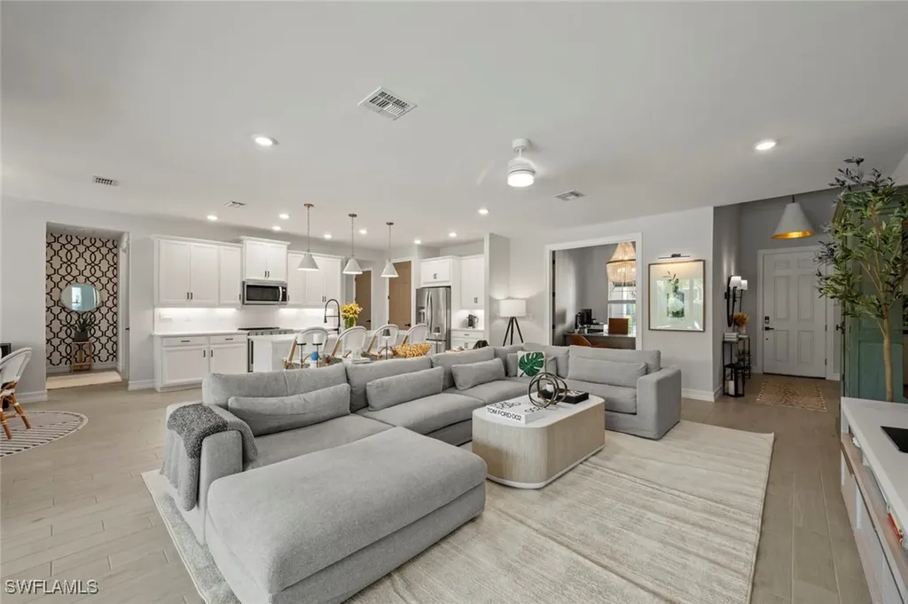 10581 Woodchuck Lane Bonita Springs FL 34135