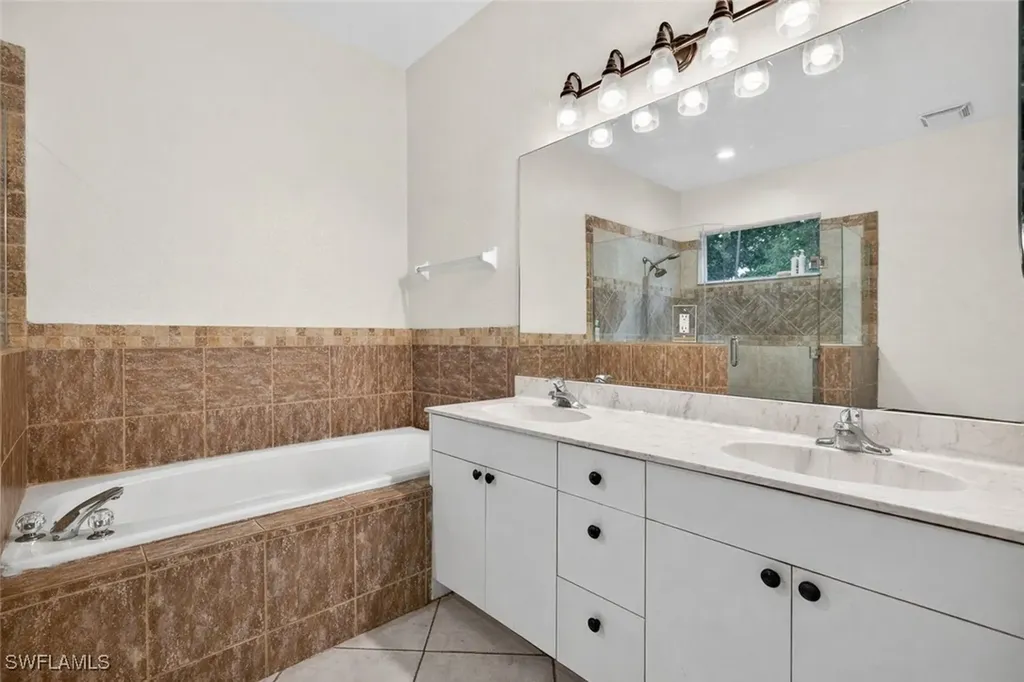 5791 Golden Gate Parkway Naples FL 34116