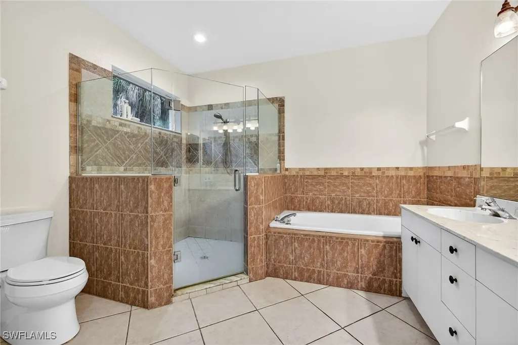 5791 Golden Gate Parkway Naples FL 34116
