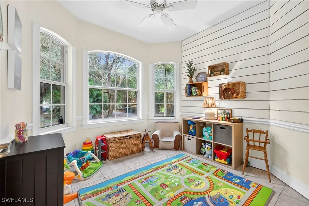 5791 Golden Gate Parkway Naples FL 34116