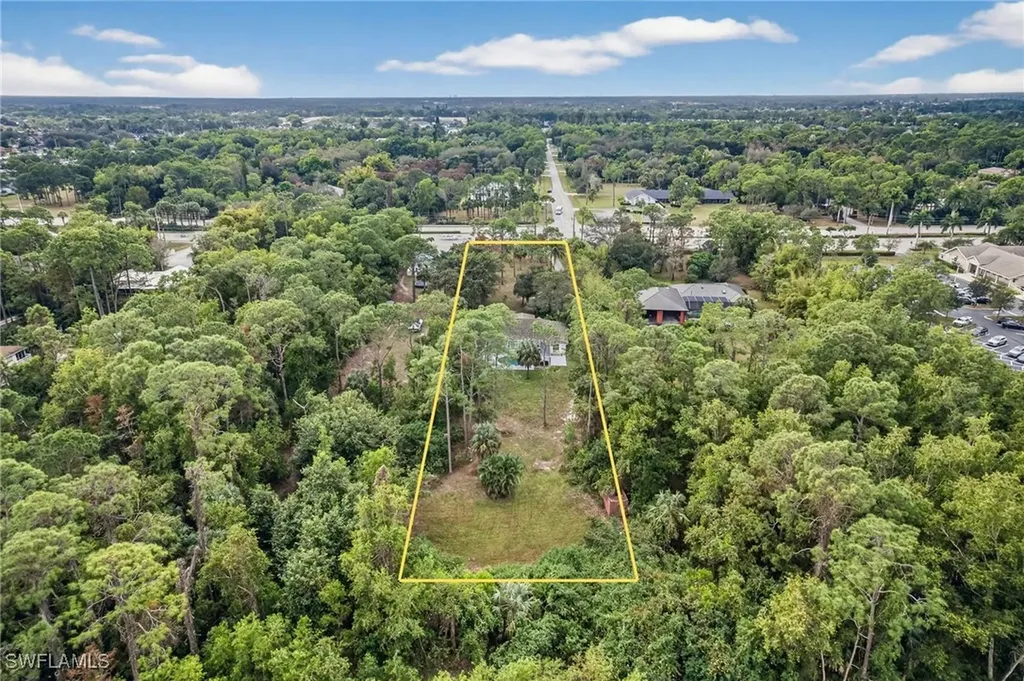 5791 Golden Gate Parkway Naples FL 34116
