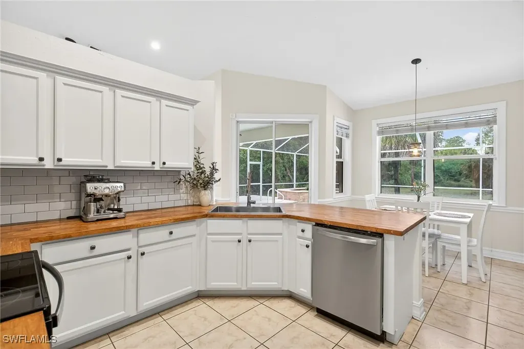 5791 Golden Gate Parkway Naples FL 34116
