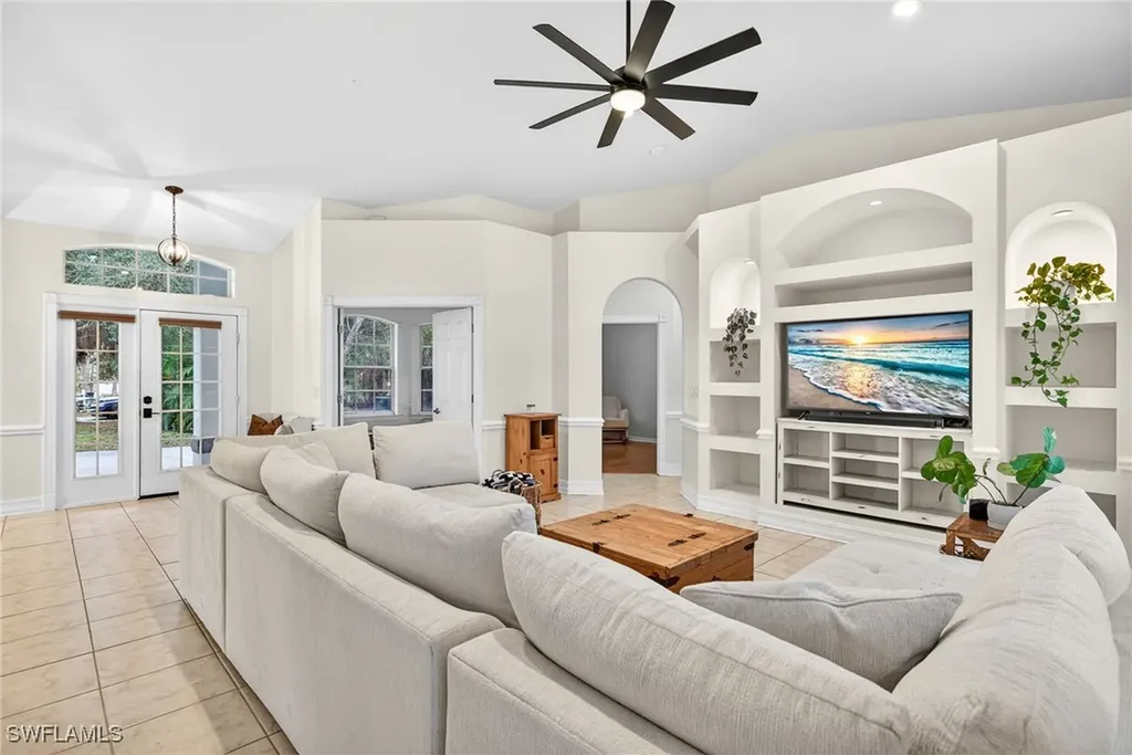5791 Golden Gate Parkway Naples FL 34116