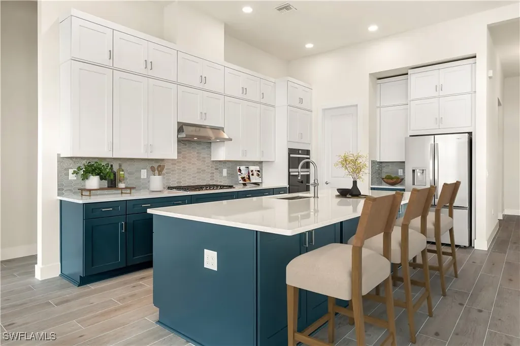 8717 Driftwood Drive Naples FL 34114