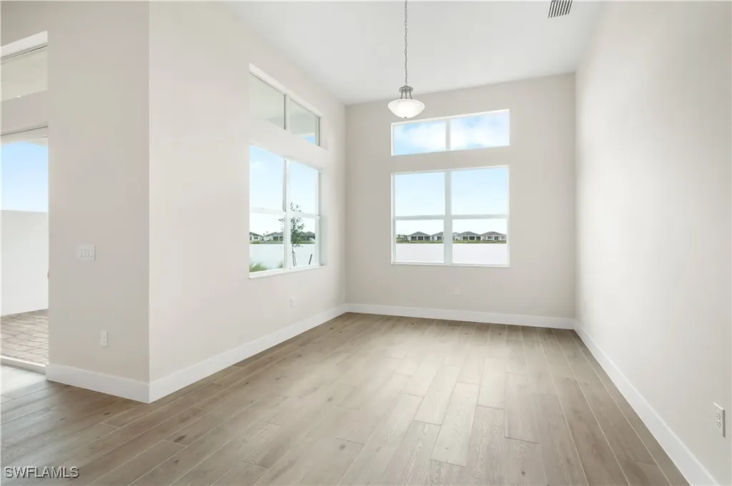 8717 Driftwood Drive Naples FL 34114