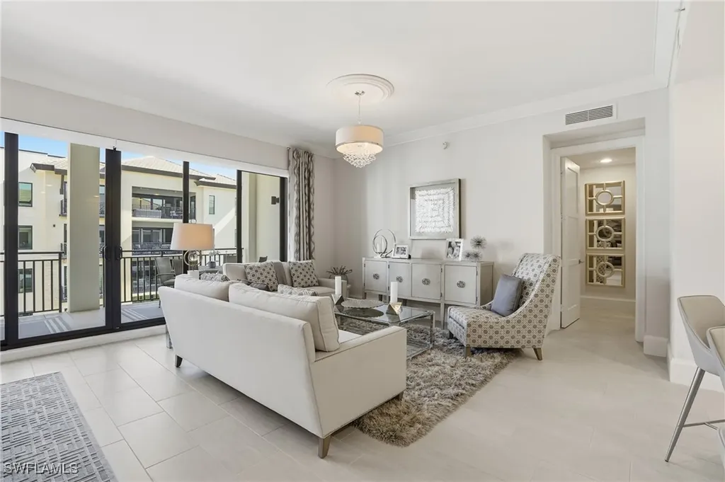 1030 3rd Avenue S Naples FL 34102